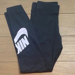 Nike Woman’s Small Black and White Logo Leggings